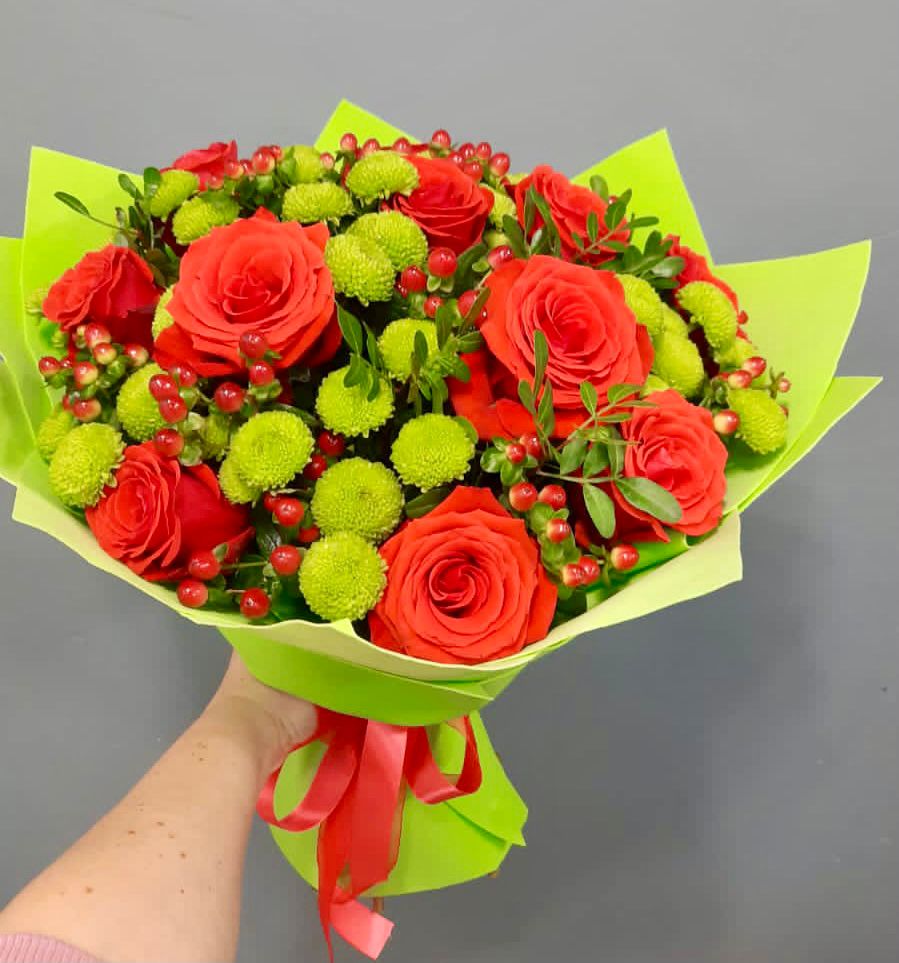 Букет цветов из: Хризантемы и Розы в Воронежской