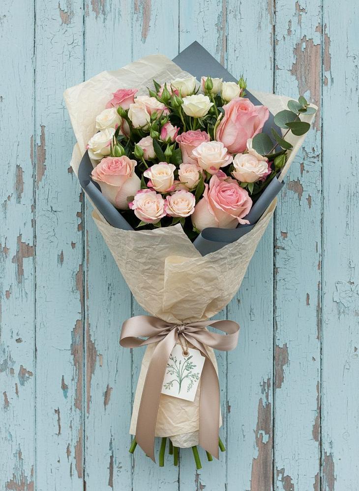 Букет цветов из: Розы в Воронежской