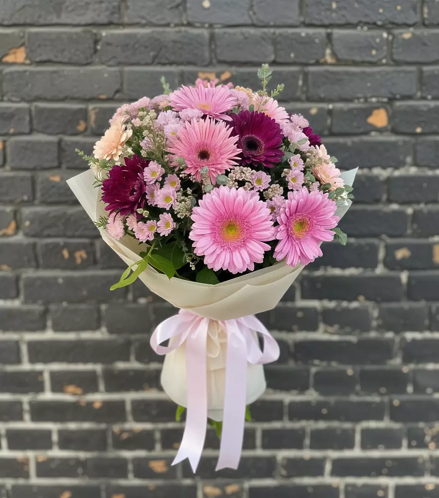 Букет цветов из: Герберы и Хризантемы в Воронежской