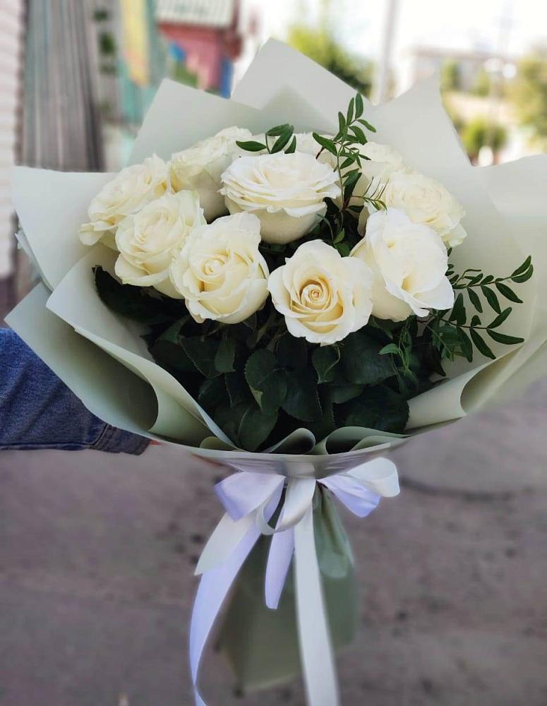 Букет Белые розы Проуд в Воронежской