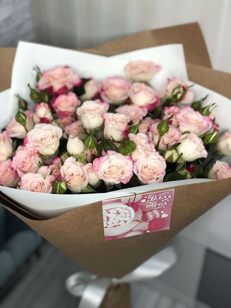 Букет цветов из: Розы в Воронежской