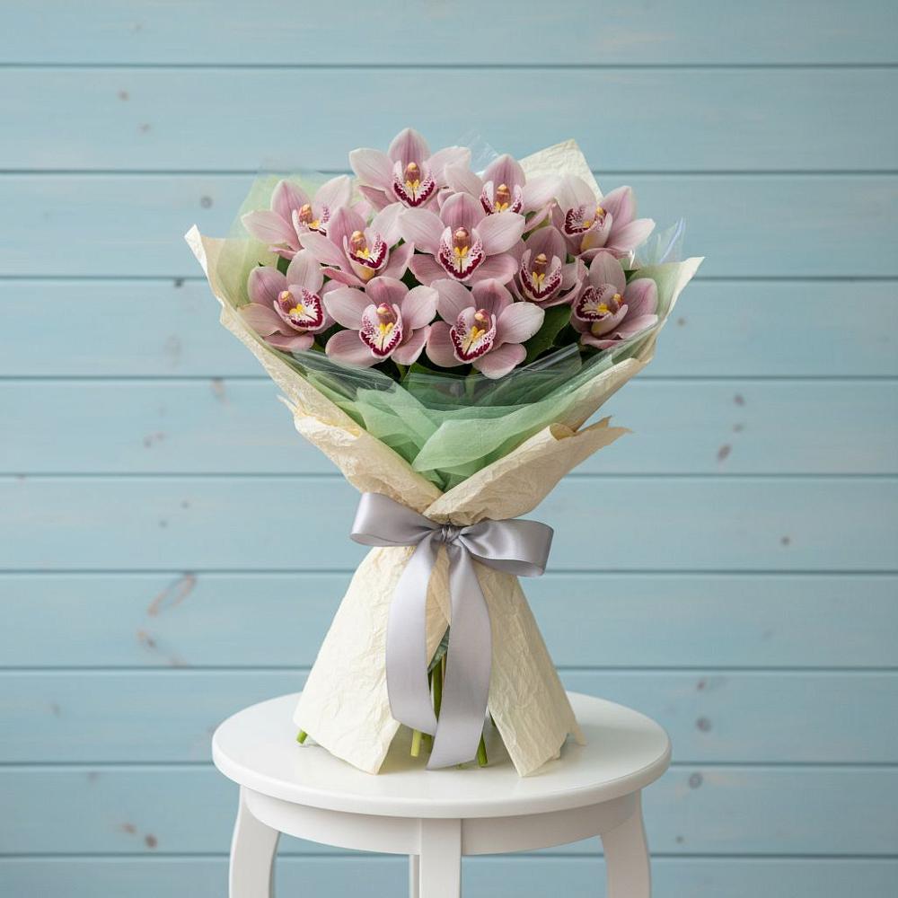 Букет цветов из: Орхидеи и Розы в Воронежской