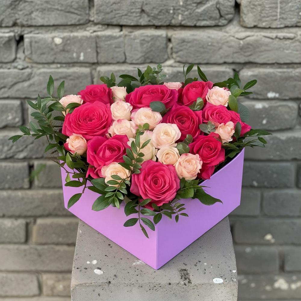 Цветочная композиция из Розы в коробке в Воронежской