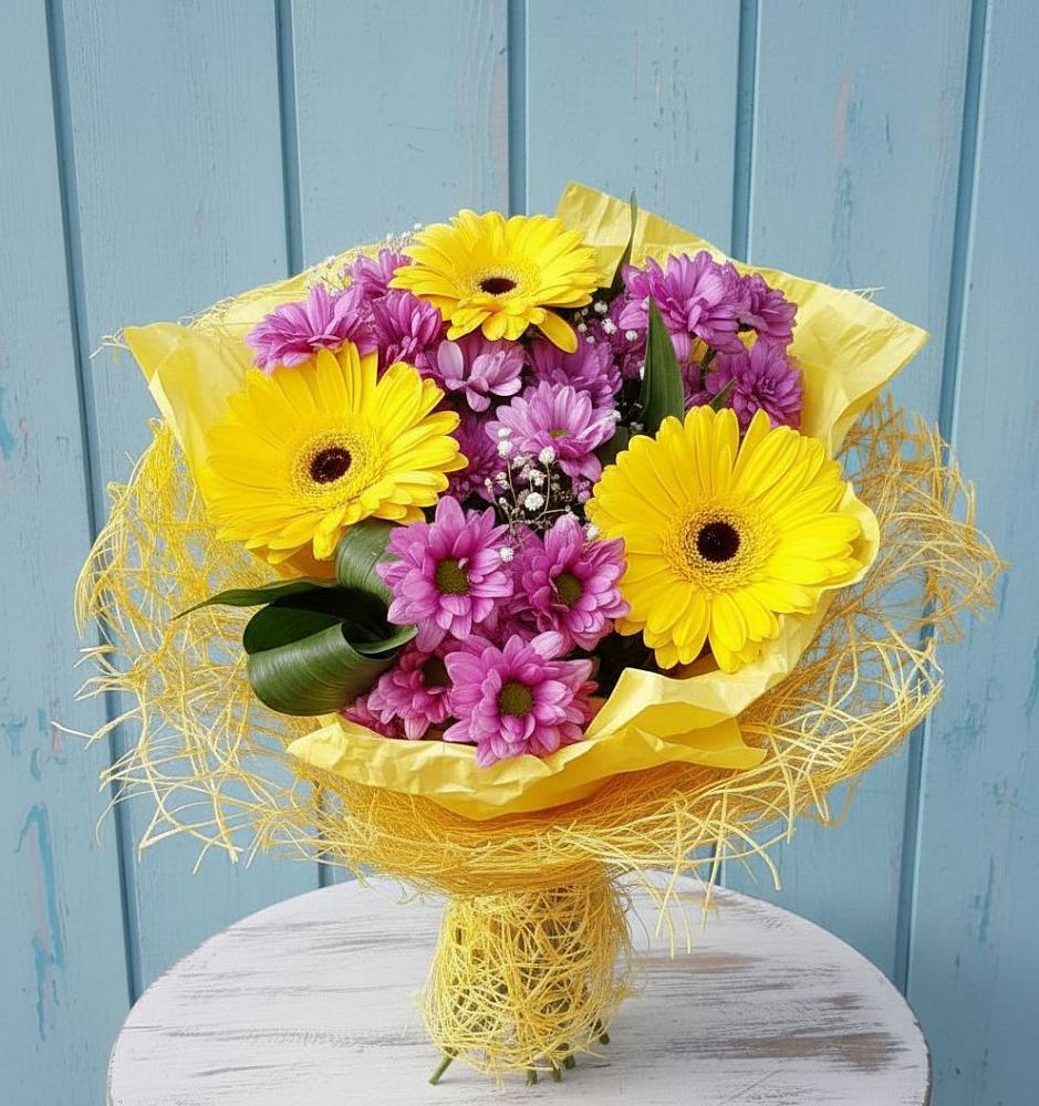 Букет цветов из: Хризантемы и Герберы в Воронежской