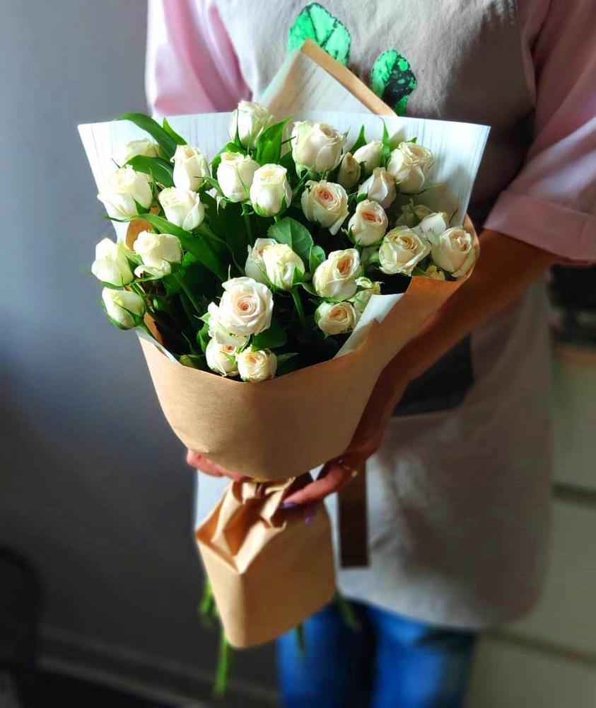 Букет цветов из: Розы в Воронежской