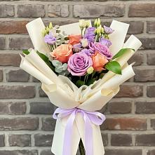 Букет цветов из:  Лизиантусы и Розы #REPLACE_PRED# Воронежской