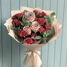 Букет цветов из:  Гвоздики и Розы в Воронежской