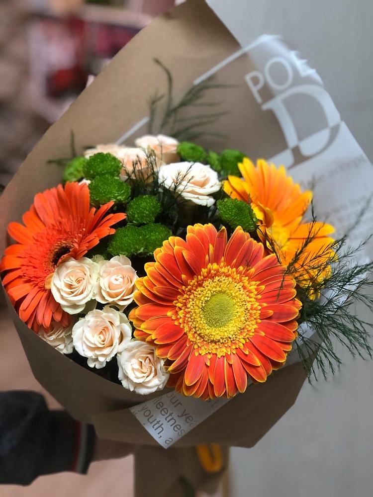 Букет цветов из: Герберы, Хризантемы и Розы в Воронежской